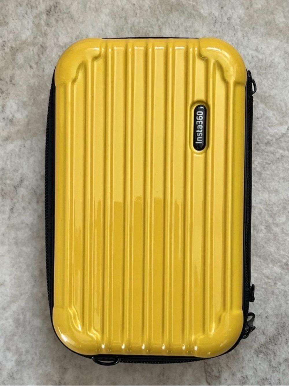 Insta360 Hard Shell Camera Case - Picture 2 of 8
